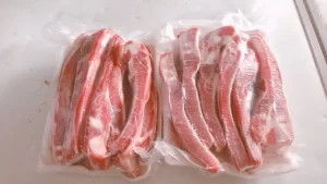 Hút chân không các loại thịt sống để bảo quản lâu dài