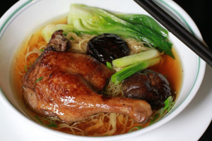 Cách Nấu Mì Gà Tiềm: Hương Vị Đậm Đà Của Ẩm Thực Việt Nam