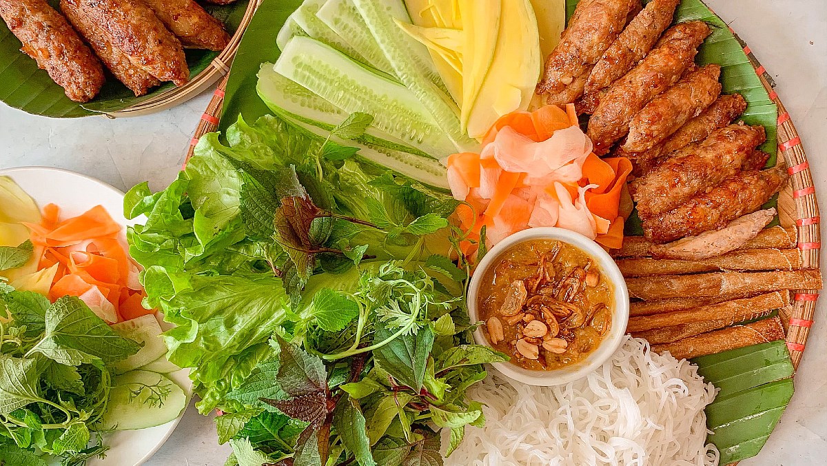 TOP 10 món ăn miền Trung đậm đà gây thương nhớ