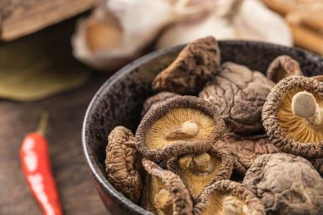 Hút Chân Không Nấm Khô Gửi Đi Nước Ngoài